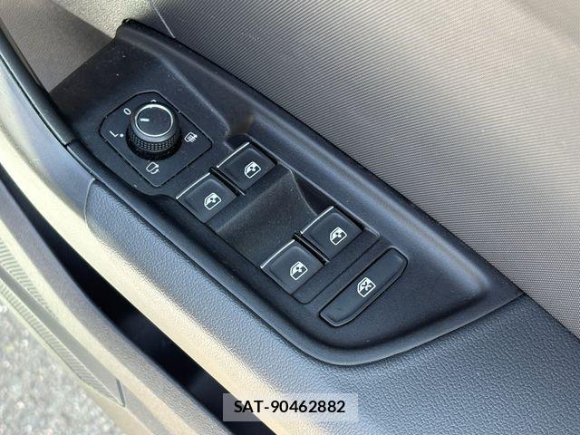 Audi A1 2023-07 8228918-19