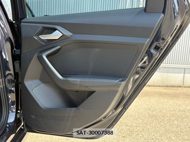 Audi A1 2021-04 8228920-21
