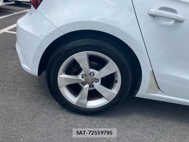 Audi A1 2015-08 8244628-9