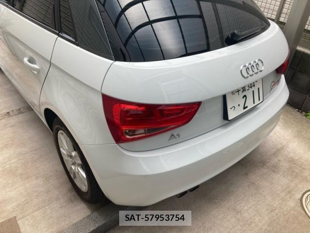 Audi A1 2014-09 8244629-3