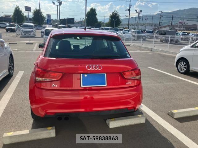 Audi A1 2014-01 8313102-2