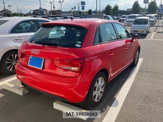 Audi A1 2014-01 8313102-3
