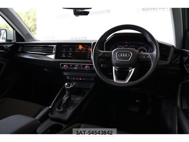 Audi A1 2023-11 8313100-1