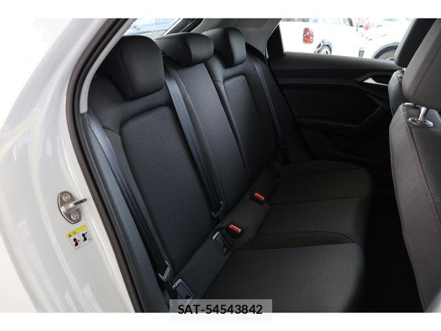 Audi A1 2023-11 8313100-25