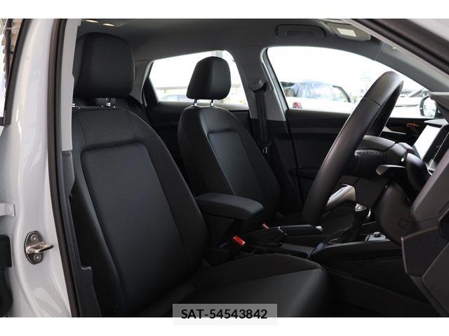 Audi A1 2023-11 8313100-8