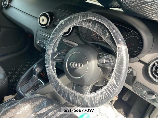 Audi A1 2015-07 8313101-16