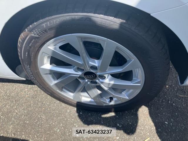 Audi A1 2025-12 8353928-9