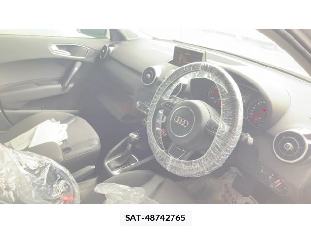 Audi A1 2012-06 8364793-15