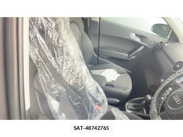 Audi A1 2012-06 8364793-16