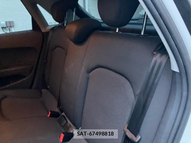 Audi A1 2012-08 8364796-11