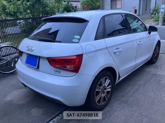 Audi A1 2012-08 8364796-6