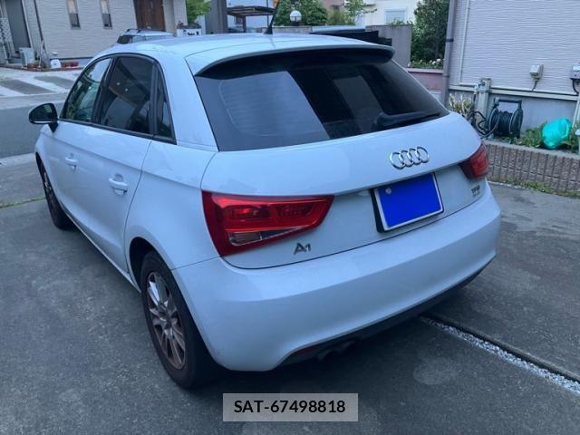 Audi A1 2012-08 8364796-7