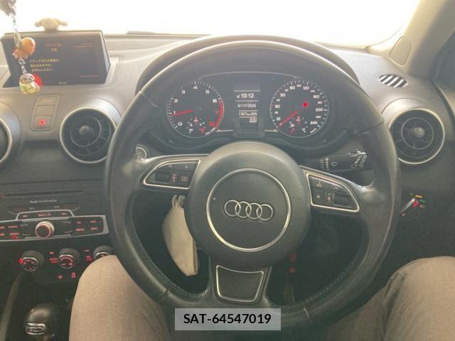 Audi A1 2014-06 8437766-13