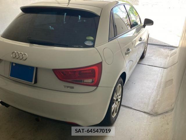 Audi A1 2014-06 8437766-2