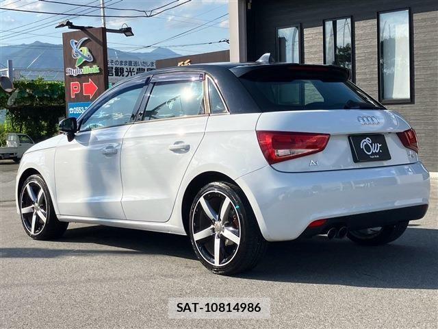 Audi A1 2013-06 8523587-6