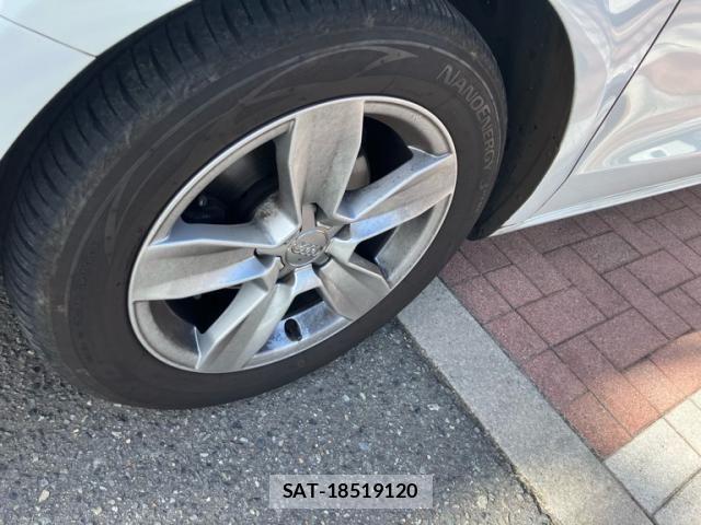 Audi A1 2017-07 8625843-5