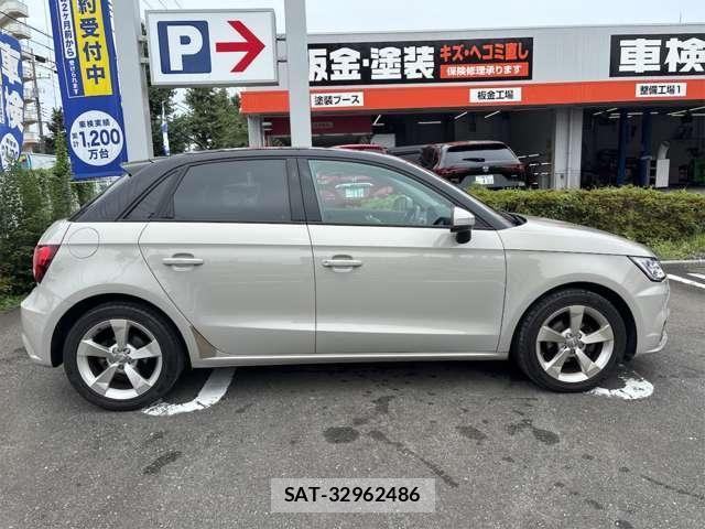 Audi A1 2017-12 8740537-14