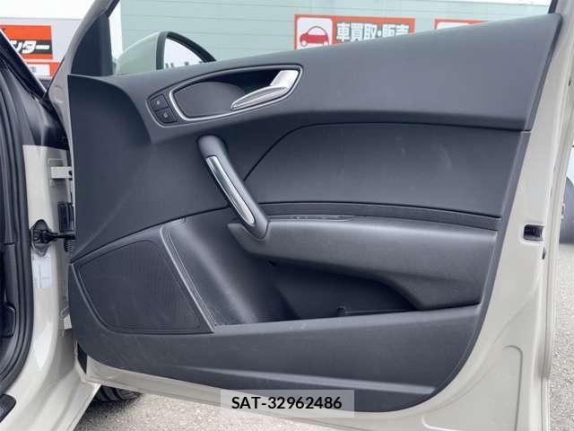 Audi A1 2017-12 8740537-23