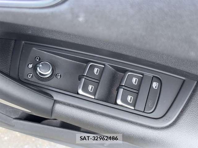 Audi A1 2017-12 8740537-24