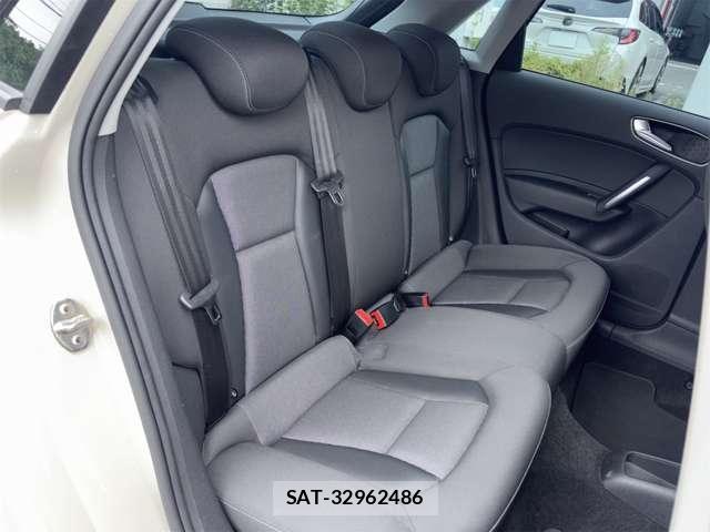 Audi A1 2017-12 8740537-29