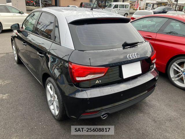 Audi A1 2016-05 8827885-2