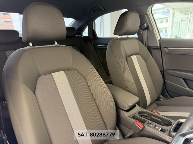 Audi A3 SEDAN 2023-03 3355532-3