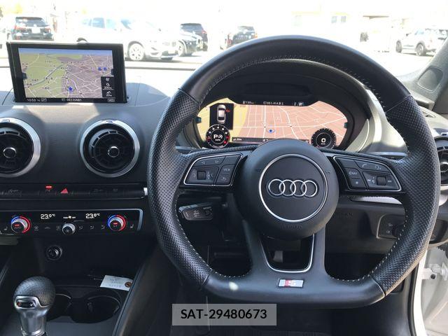 Audi A3 SEDAN 2018-03 6525457-12