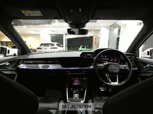 Audi A3 SEDAN 2022-05 6690915-16