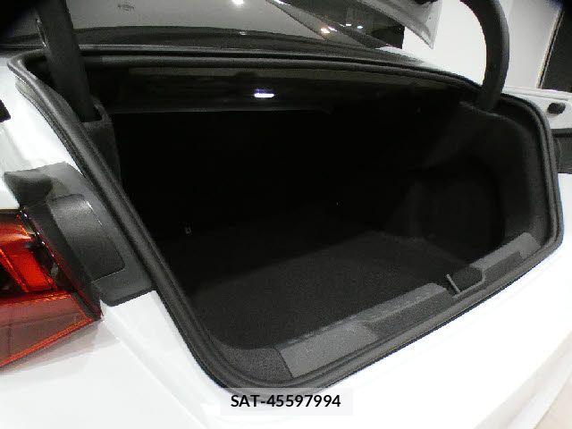 Audi A3 SEDAN 2022-05 6690915-7