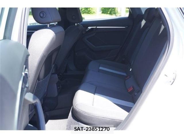 Audi A3 SEDAN 2023-04 6902176-17