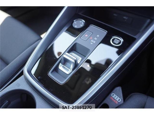 Audi A3 SEDAN 2023-04 6902176-27