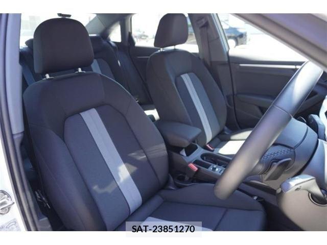 Audi A3 SEDAN 2023-04 6902176-4
