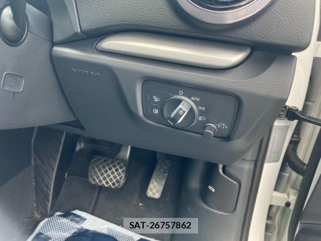Audi A3 SEDAN 2019-10 7214973-19