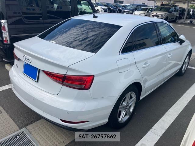 Audi A3 SEDAN 2019-10 7214973-4