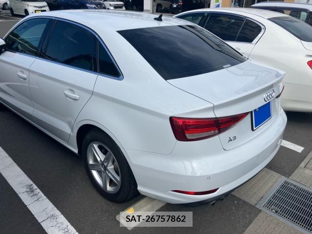 Audi A3 SEDAN 2019-10 7214973-5