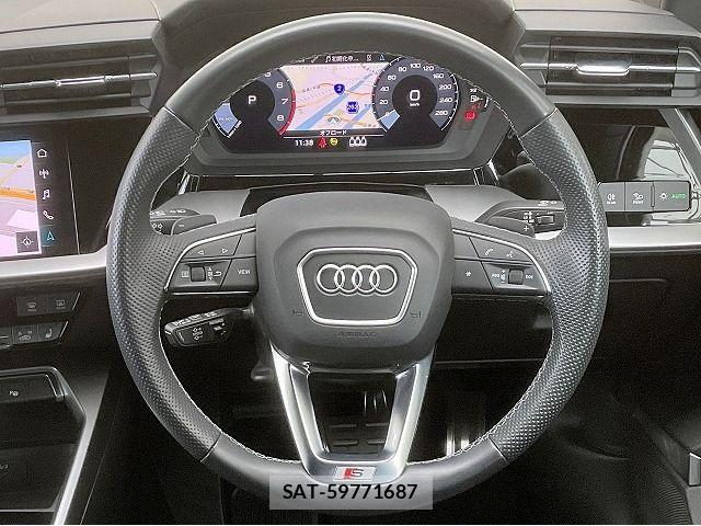 Audi A3 SEDAN 2023-02 7214972-10