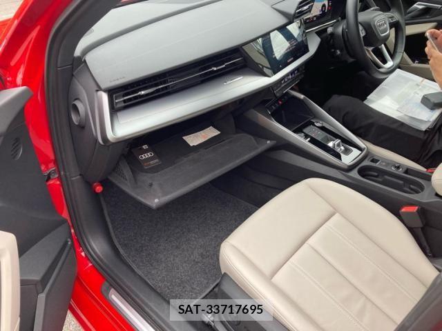 Audi A3 SEDAN 2023-02 7214971-13