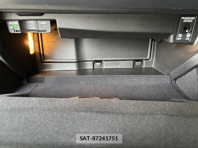 Audi A3 SEDAN 2025-11 7325716-12