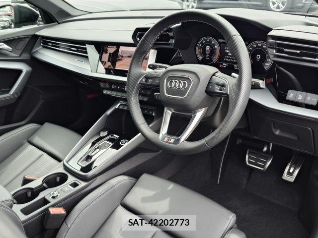 Audi A3 SEDAN 2025-10 7325717-1