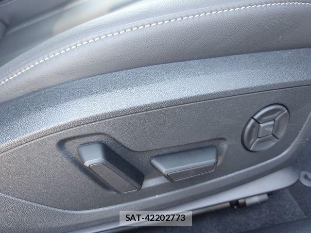 Audi A3 SEDAN 2025-10 7325717-8