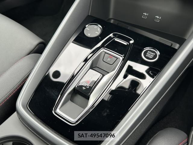Audi A3 SEDAN 2025-03 7325714-26