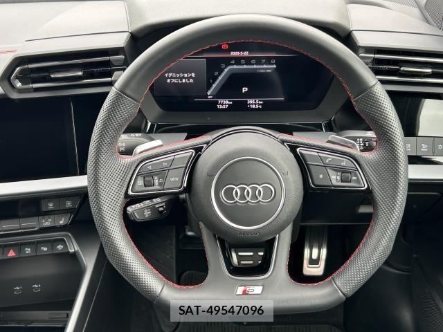 Audi A3 SEDAN 2025-03 7325714-28