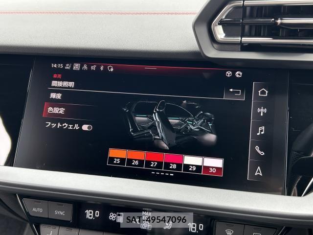 Audi A3 SEDAN 2025-03 7325714-6