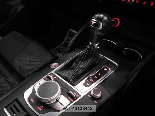 Audi A3 SEDAN 2015-05 7356850-4
