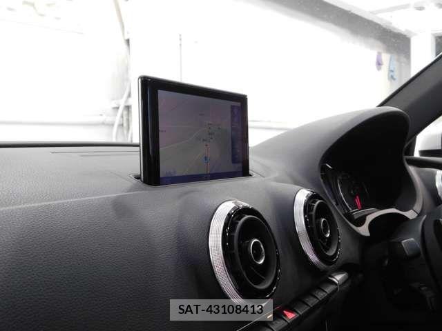 Audi A3 SEDAN 2015-05 7356850-7