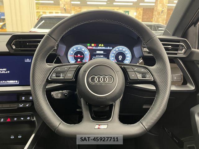 Audi A3 SEDAN 2025-03 7452960-6
