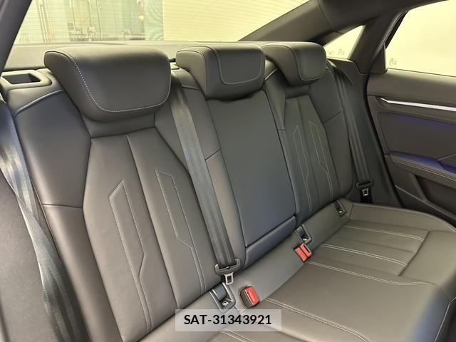 Audi A3 SEDAN 2025-11 7452963-4