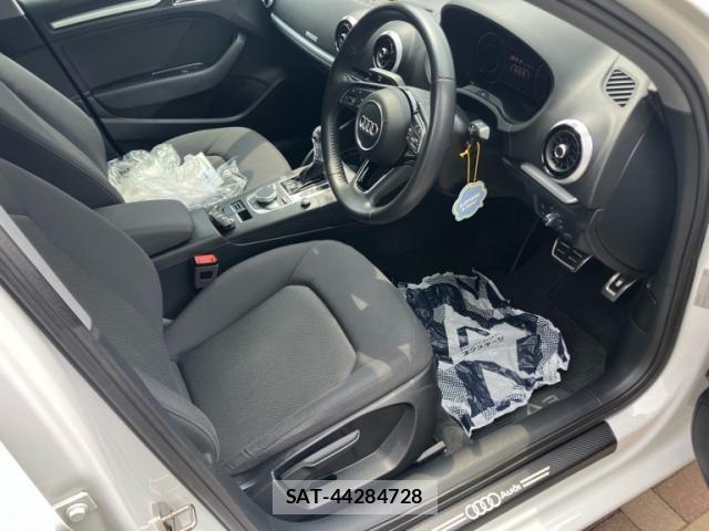 Audi A3 SEDAN 2018-03 7452964-15