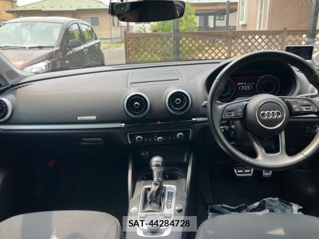 Audi A3 SEDAN 2018-03 7452964-19
