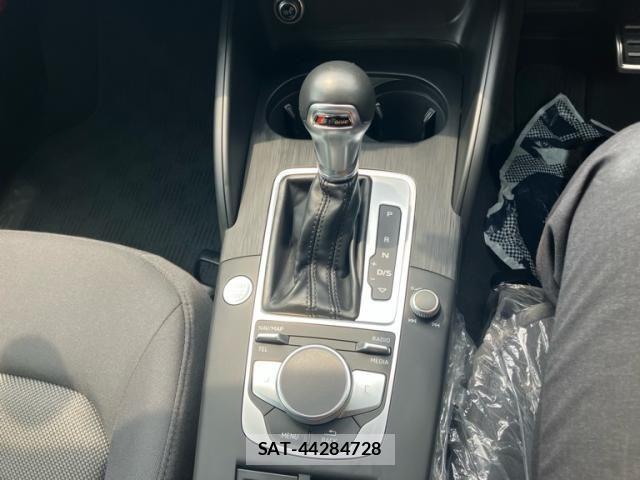 Audi A3 SEDAN 2018-03 7452964-27